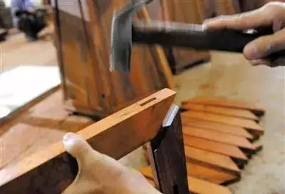 又有學(xué)生因室內(nèi)甲醛超標(biāo)中毒？買什么家具才能讓人放心？