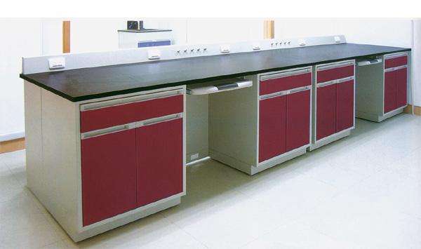 實(shí)驗(yàn)臺