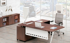   選購板式職員桌時，防止上當受騙的辦法。