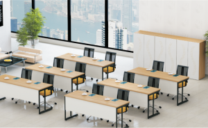 買培訓(xùn)臺是有技巧的，就讓朗哥告訴你。