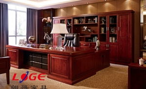 實(shí)木辦公班臺(tái)使用注意事項(xiàng)您了解多少？